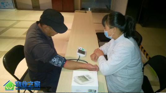 关爱老人,开元物业河南区域多次举行免费义诊活动