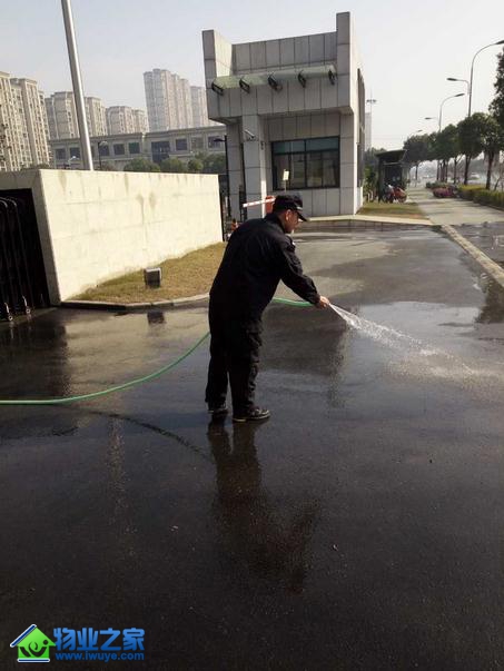 “新年新气象”——杭州萧安物业开展迎新年大清洗