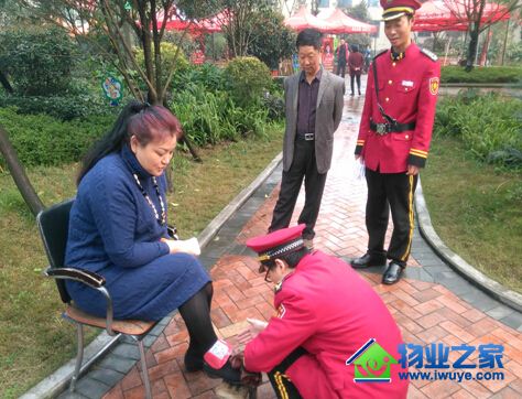 ��������С����չ���ƺƴ��ѧ�׷�