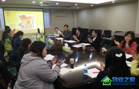 �׿�ʵҵ������������ �����ഺ�� �����¾ٴ�