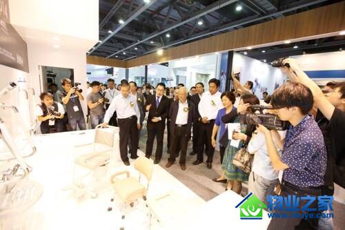 ӭ�������г� 300��֪����ҵ��̲��������ϲ���