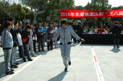 ��񶫺����Ž����˶�������ٶ����ھ�