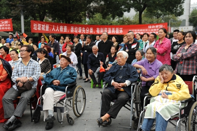 ��ϼ��ҵ��ɫ�������ջ����������������·���