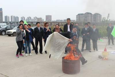 ���б��ܲ�����԰��������������ѵ